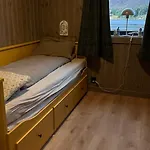 Harteigen Lofoten Retreat 别墅 *