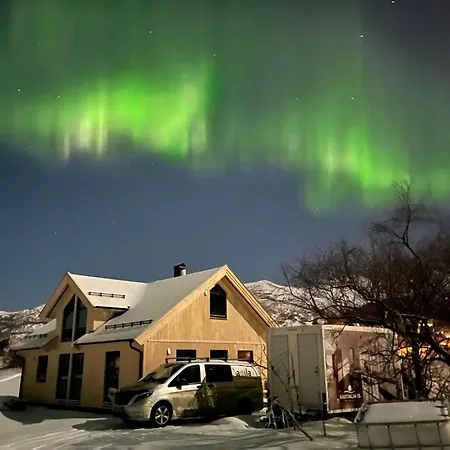 别墅 Harteigen Lofoten Retreat *